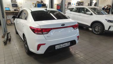 KIA Rio 2017 года, 104 075 км - вид 3