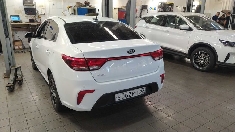 KIA Rio 2017 года, 104 075 км - вид 3