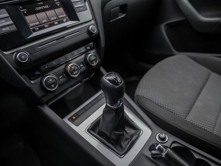 Skoda Octavia 2015 года, 260 223 км - вид 9