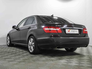 Mercedes-Benz E-класс 2010 года, 220 361 км - вид 6