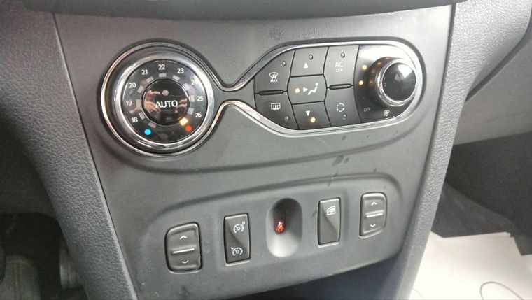 Renault Sandero 2014 года, 296 259 км - вид 11