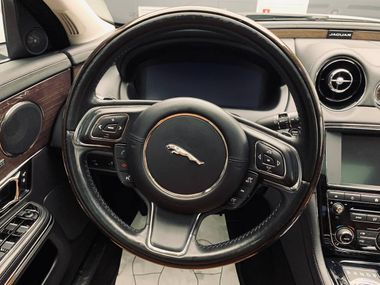 Jaguar XJ 2016 года, 118 568 км - вид 10