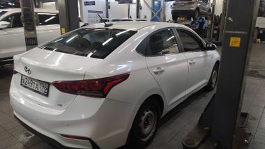 Hyundai Solaris 2017 года, 268 355 км - вид 3
