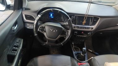 Hyundai Solaris 2017 года, 268 355 км - вид 5