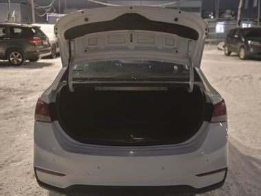 Hyundai Solaris 2017 года, 268 355 км - вид 11