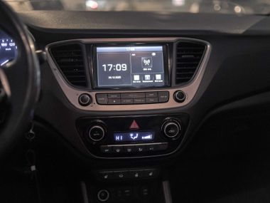 Hyundai Solaris 2017 года, 268 355 км - вид 7