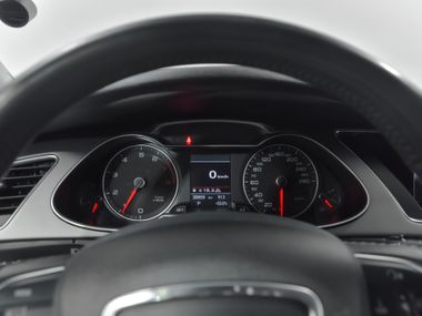 Audi A4 2013 года, 200 657 км - вид 8
