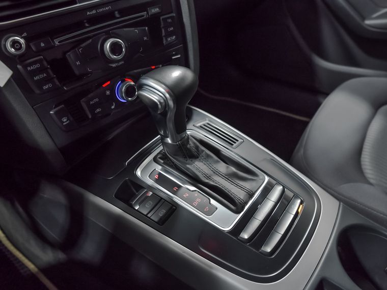 Audi A4 2013 года, 200 657 км - вид 12