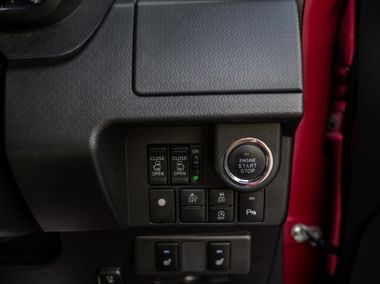 Toyota Tank 2018 года, 140 589 км - вид 9