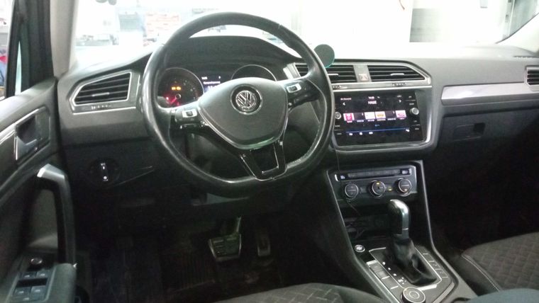 Volkswagen Tiguan 2018 года, 92 257 км - вид 5
