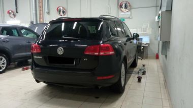 Volkswagen Touareg 2014 года, 209 982 км - вид 3