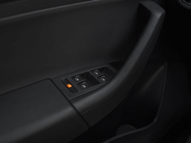 Skoda Rapid 2014 года, 200 000 км - вид 10