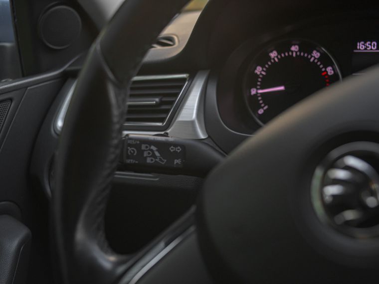 Skoda Rapid 2014 года, 200 000 км - вид 6