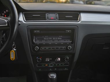 Skoda Rapid 2014 года, 200 000 км - вид 8