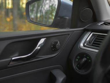 Skoda Rapid 2014 года, 200 000 км - вид 11