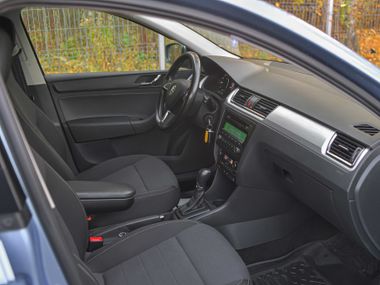 Skoda Rapid 2014 года, 200 000 км - вид 13