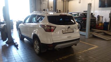 Ford Kuga 2017 года, 211 732 км - вид 4