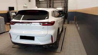 Exeed TXL 2022 года, 140 978 км - вид 3