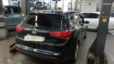 KIA Ceed 2013 года, 217 407 км - вид 3