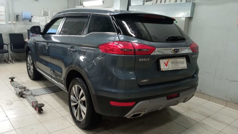 Geely Atlas 2021 года, 44 760 км - вид 4