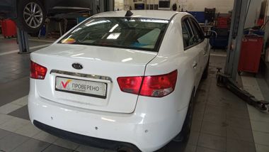 KIA Cerato 2012 года, 244 691 км - вид 3