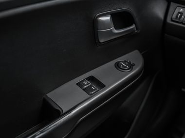 KIA Rio 2016 года, 140 000 км - вид 9