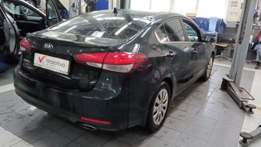 KIA Cerato 2018 года, 88 670 км - вид 3