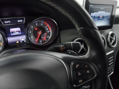 Mercedes-Benz GLA-класс 2015 года, 112 306 км - вид 10