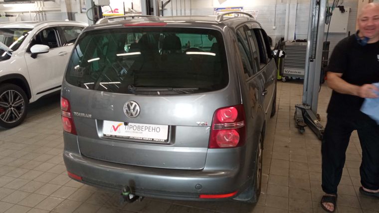 Volkswagen Touran 2006 года, 232 094 км - вид 4