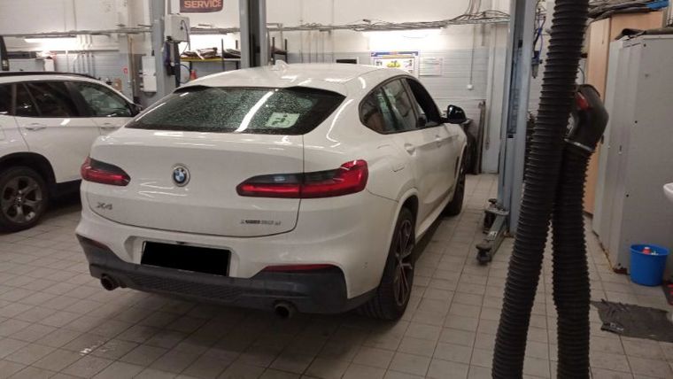 BMW X4 2018 года, 73 101 км - вид 3