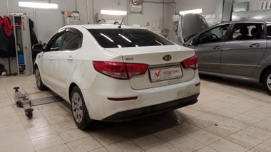 KIA Rio 2015 года, 149 000 км - вид 4