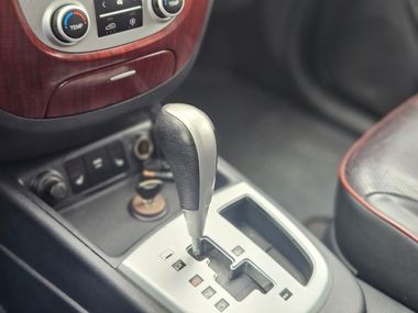 Hyundai Santa Fe 2008 года, 178 942 км - вид 11