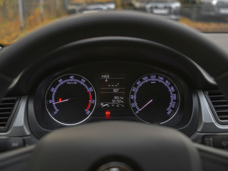 Skoda Rapid 2019 года, 52 000 км - вид 5