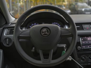 Skoda Rapid 2019 года, 52 000 км - вид 6