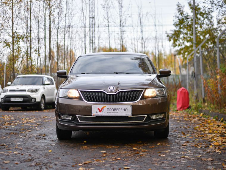 Skoda Rapid 2019 года, 52 000 км - вид 3