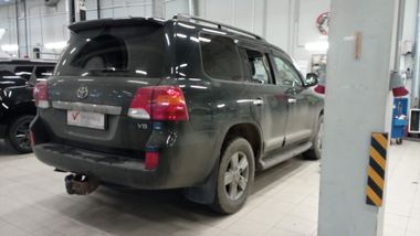 Toyota Land Cruiser 2015 года, 176 443 км - вид 3