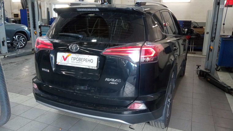 Toyota RAV4 2017 года, 157 000 км - вид 3