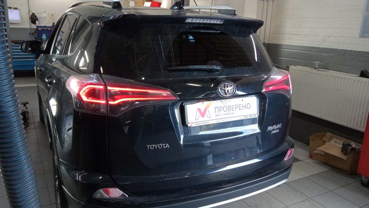 Toyota RAV4 2017 года, 157 000 км - вид 4