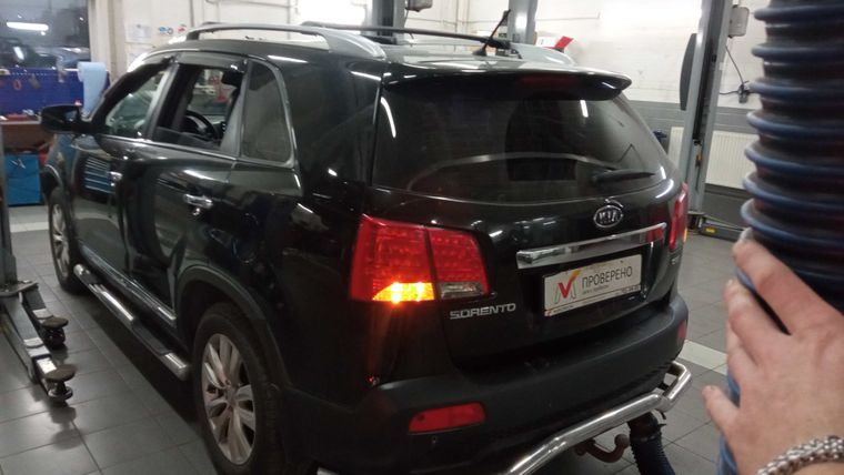 KIA Sorento 2010 года, 429 890 км - вид 4
