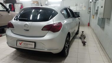 Opel Astra 2013 года, 129 868 км - вид 3