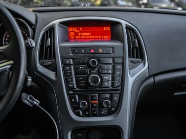 Opel Astra 2013 года, 129 868 км - вид 7