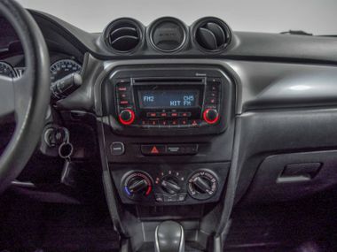 Suzuki Vitara 2020 года, 116 453 км - вид 10