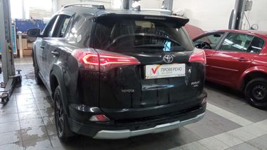 Toyota RAV4 2018 года, 147 170 км - вид 4