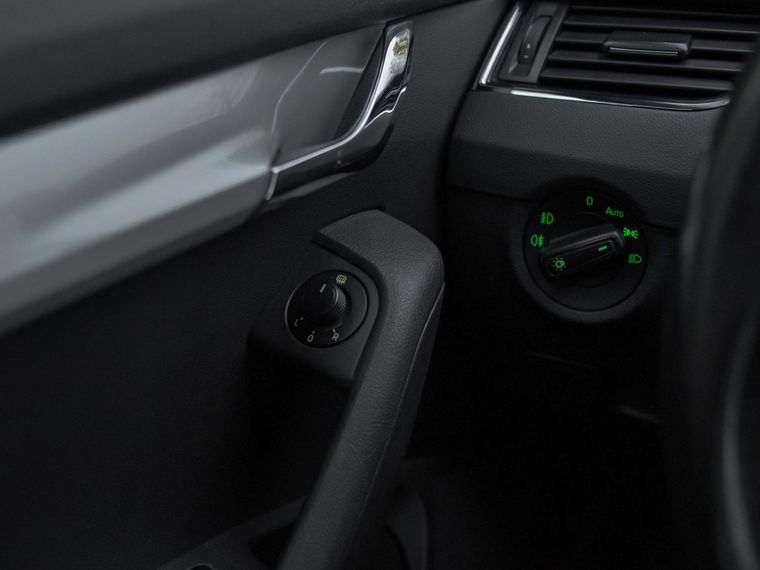 Skoda Octavia 2014 года, 295 878 км - вид 11