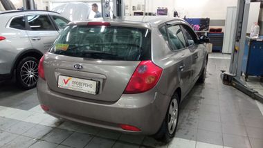 KIA Ceed 2008 года, 228 274 км - вид 3