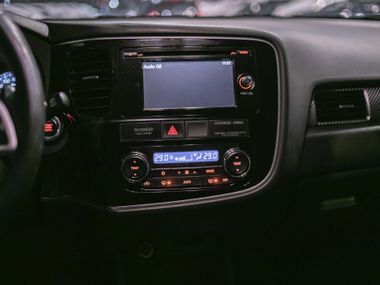 Mitsubishi Outlander 2012 года, 251 188 км - вид 9