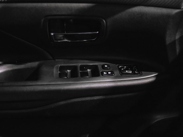 Mitsubishi Outlander 2012 года, 251 188 км - вид 12