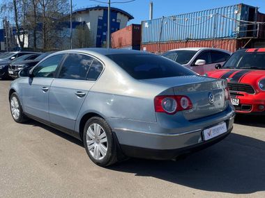 Volkswagen Passat 2010 года, 189 365 км - вид 6
