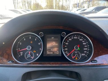 Volkswagen Passat 2010 года, 189 365 км - вид 8