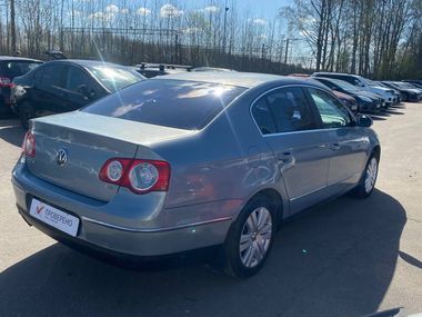 Volkswagen Passat 2010 года, 189 365 км - вид 4
